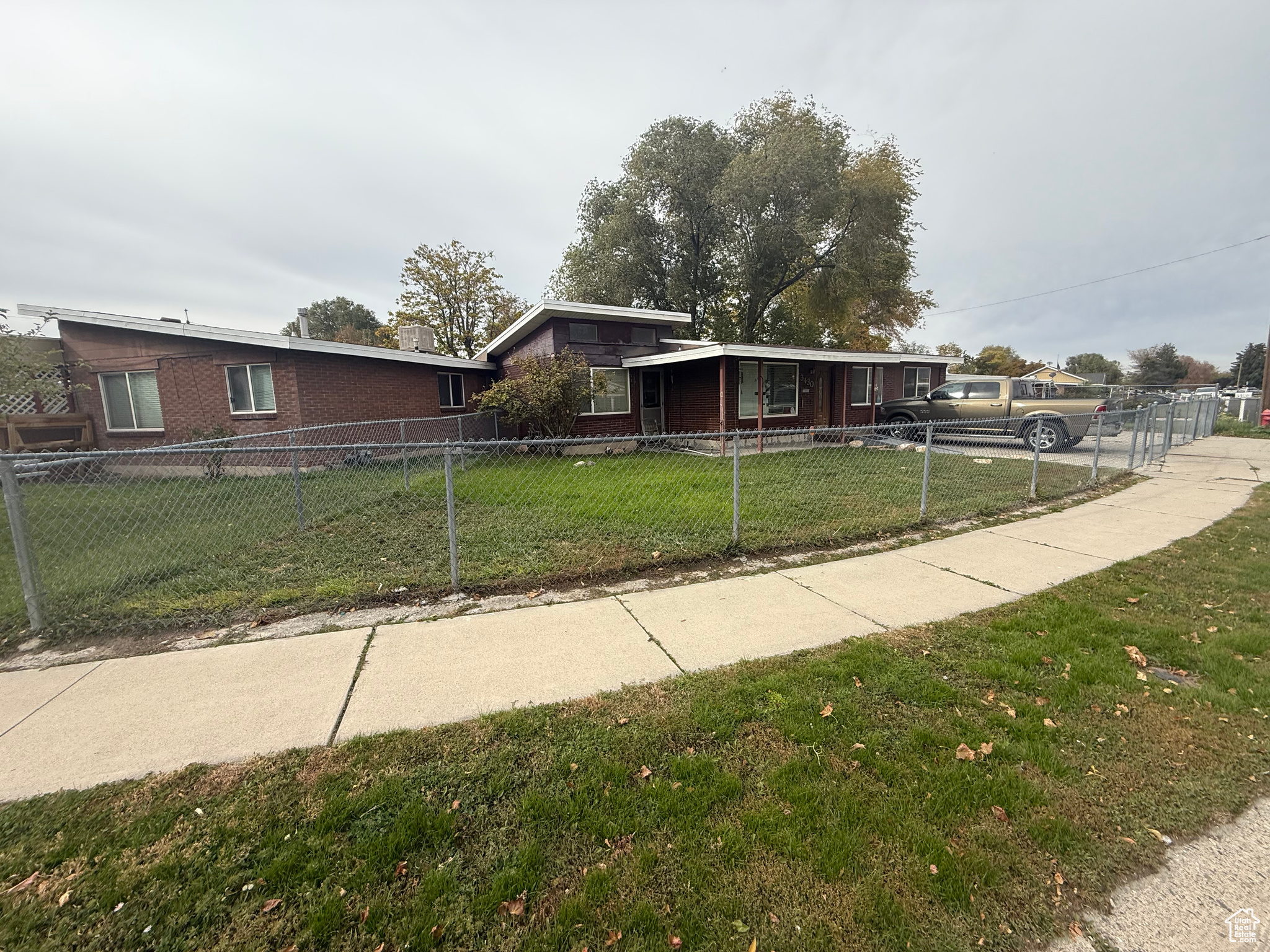 HILLSDALE SUB - Residential Income