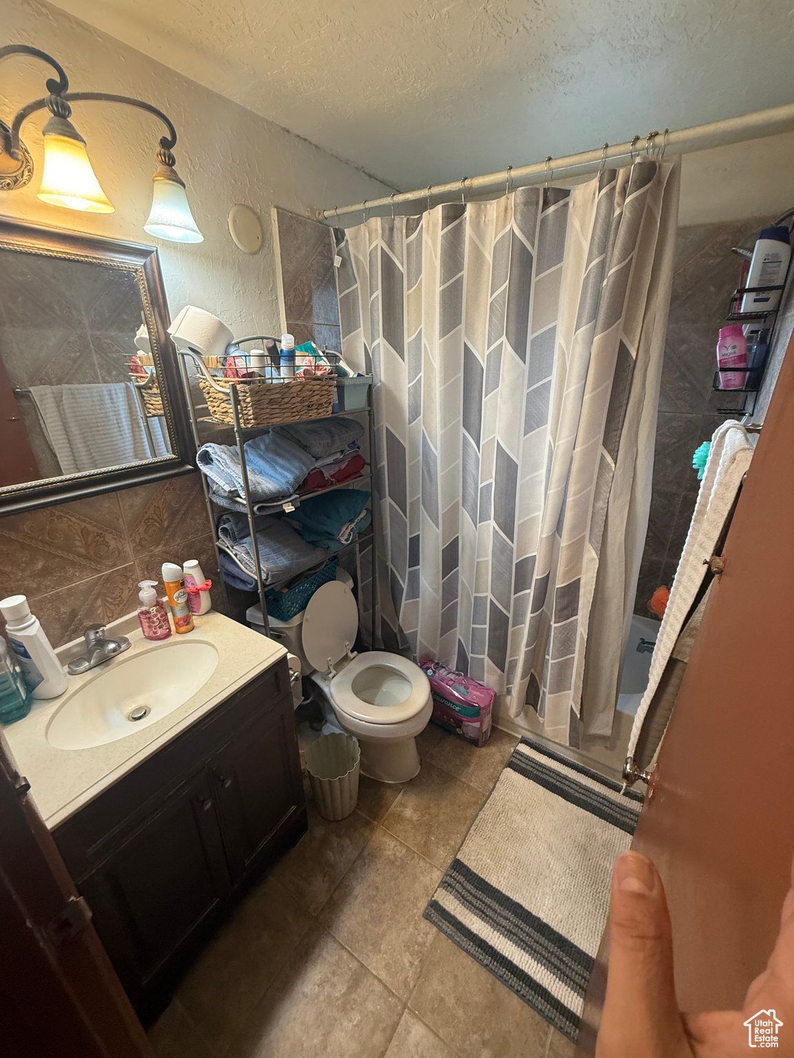 HILLSDALE SUB - Residential Income