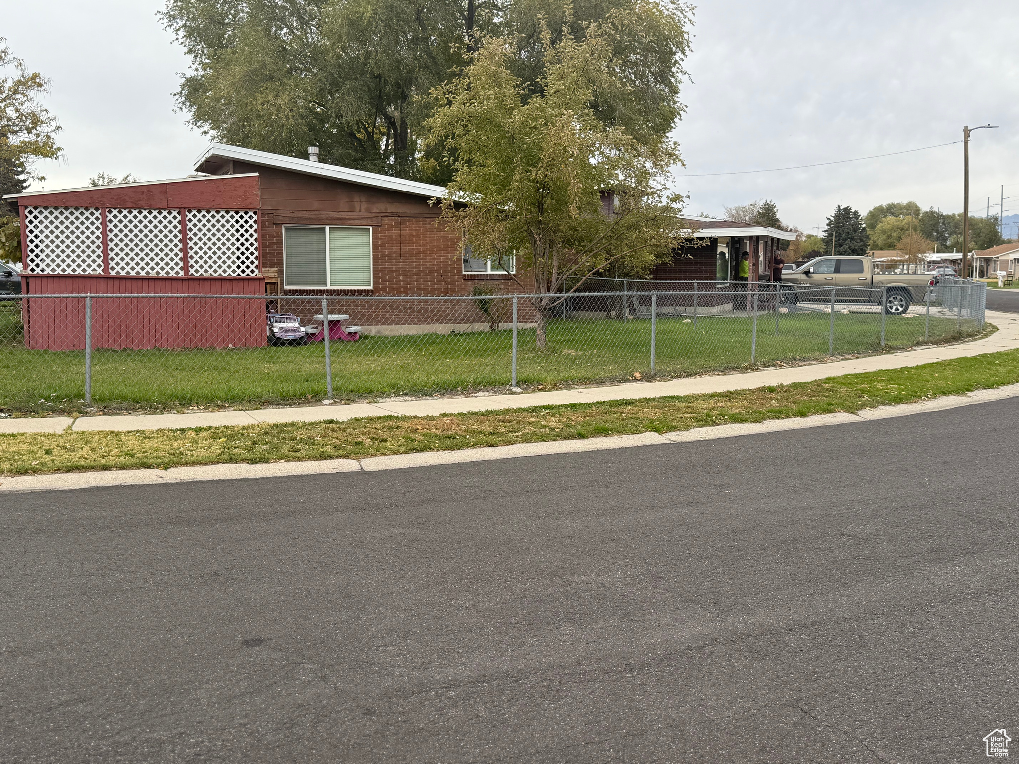 HILLSDALE SUB - Residential Income