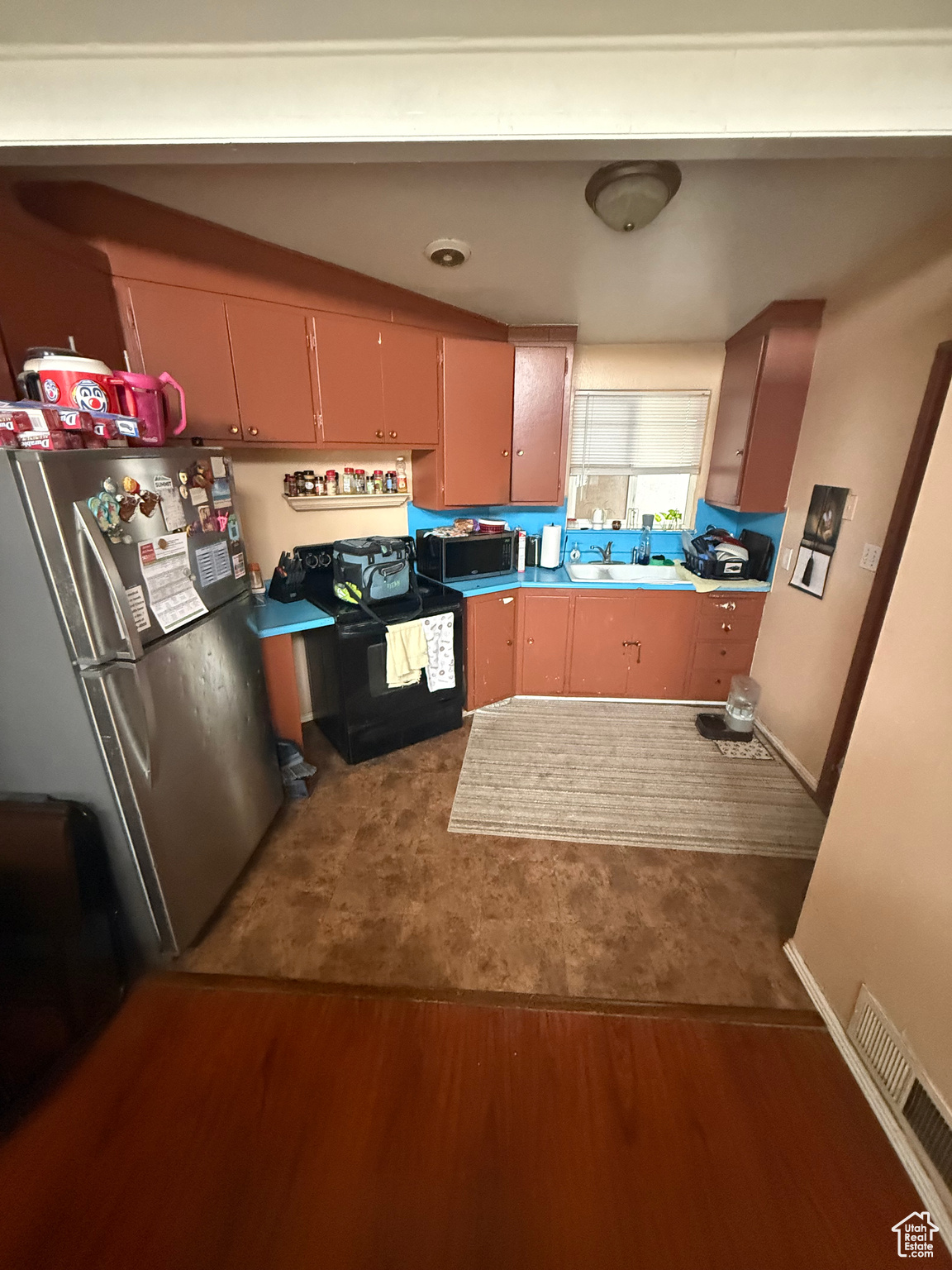 HILLSDALE SUB - Residential Income