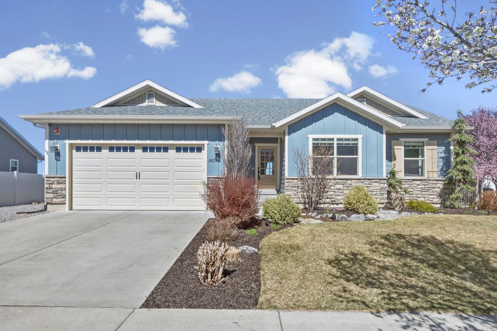 Photo of 142 DEER CREEK TRL, Elk Ridge, UT 84651 (MLS # 2146126)
