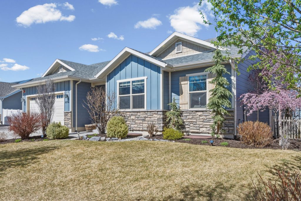 Photo of 142 DEER CREEK TRL, Elk Ridge, UT 84651 (MLS # 2146126)