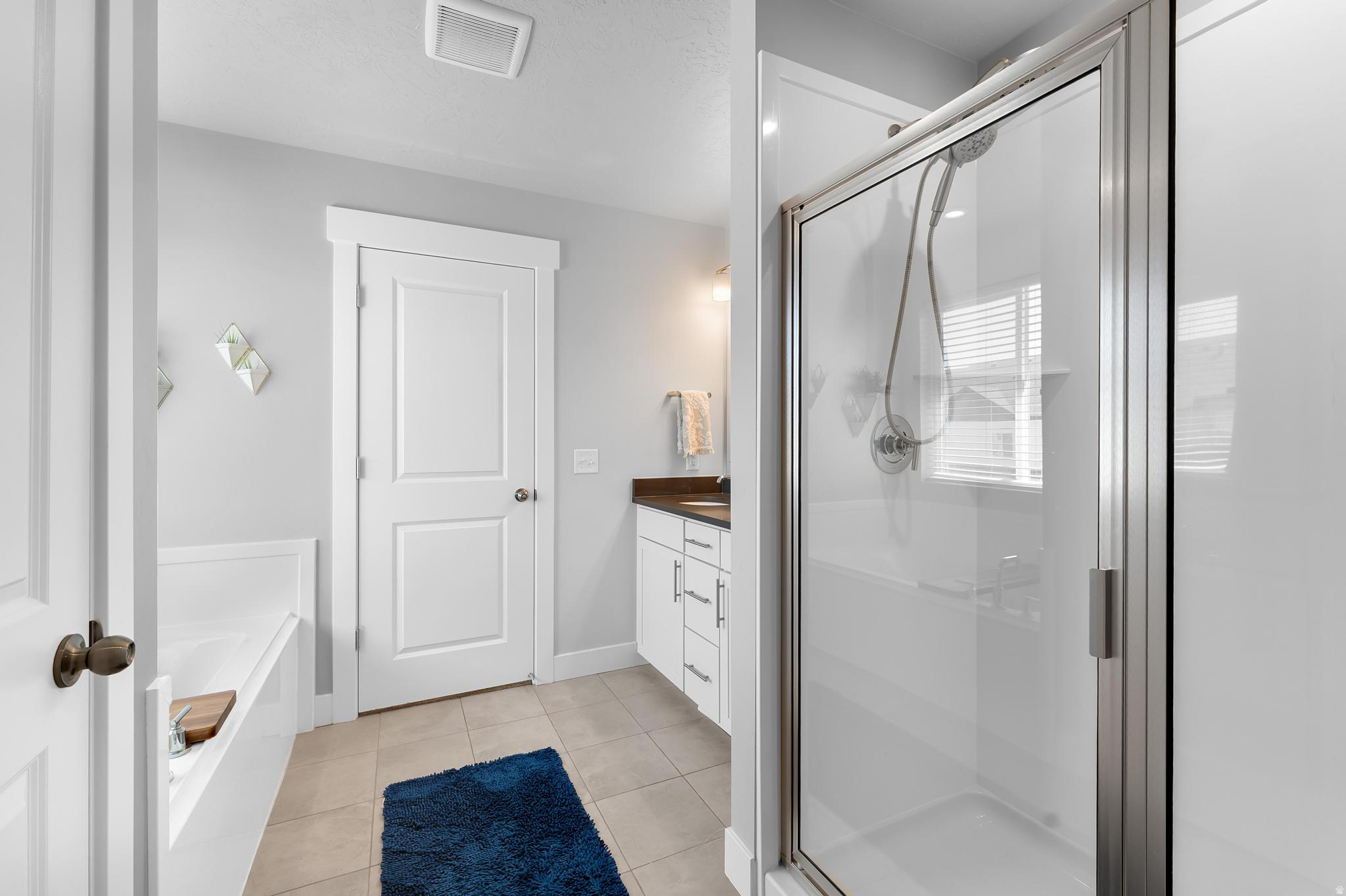 EDGEWATER PARK - Residential