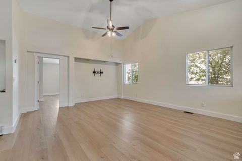 Tiny photo for 10896 S POPLAR BROOK PL, South Jordan, UT 84009 (MLS # 2118003)
