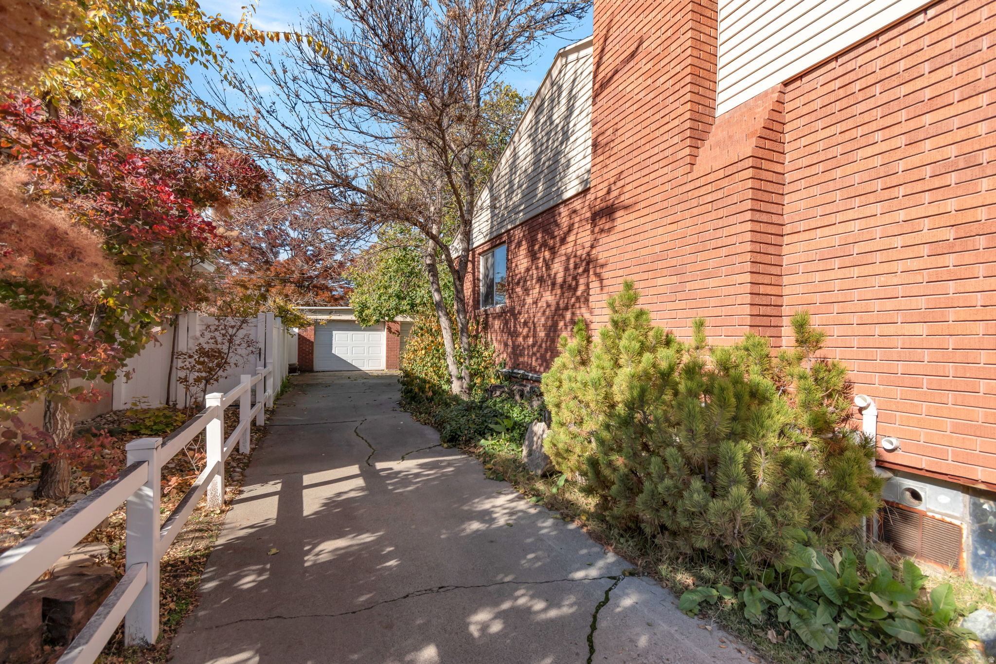 HIGHLAND PARK - Residential Income