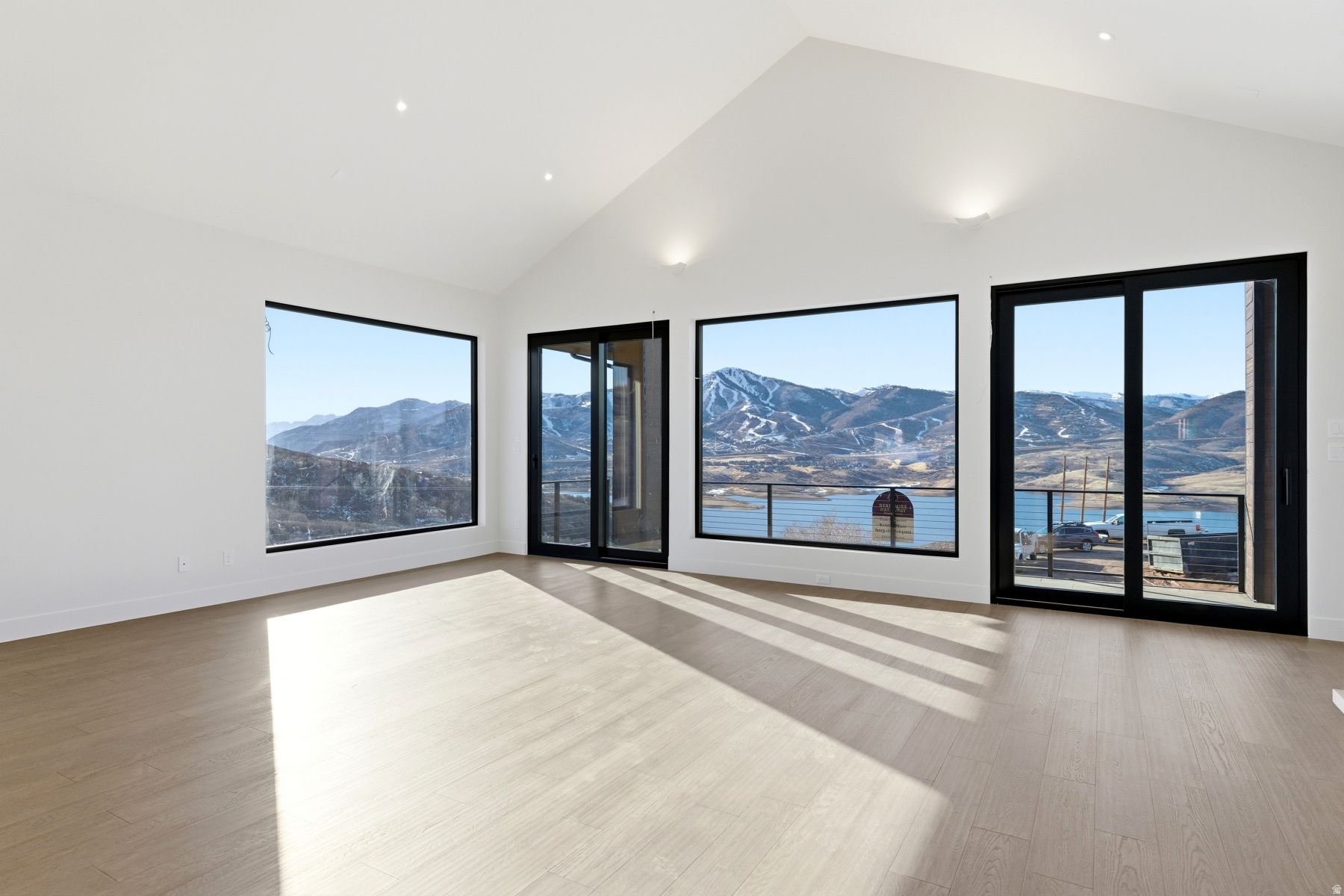 HIDEOUT CANYON - Residential