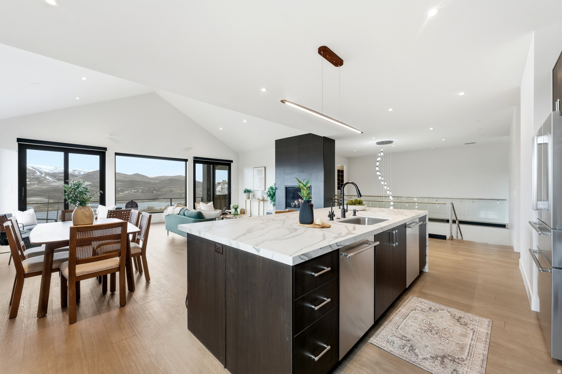 HIDEOUT CANYON - Residential