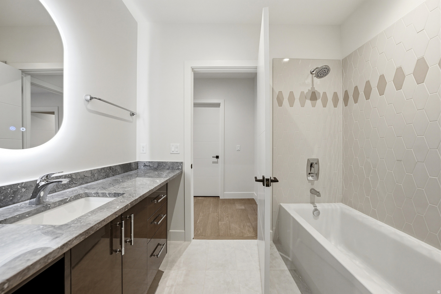 HIDEOUT CANYON - Residential