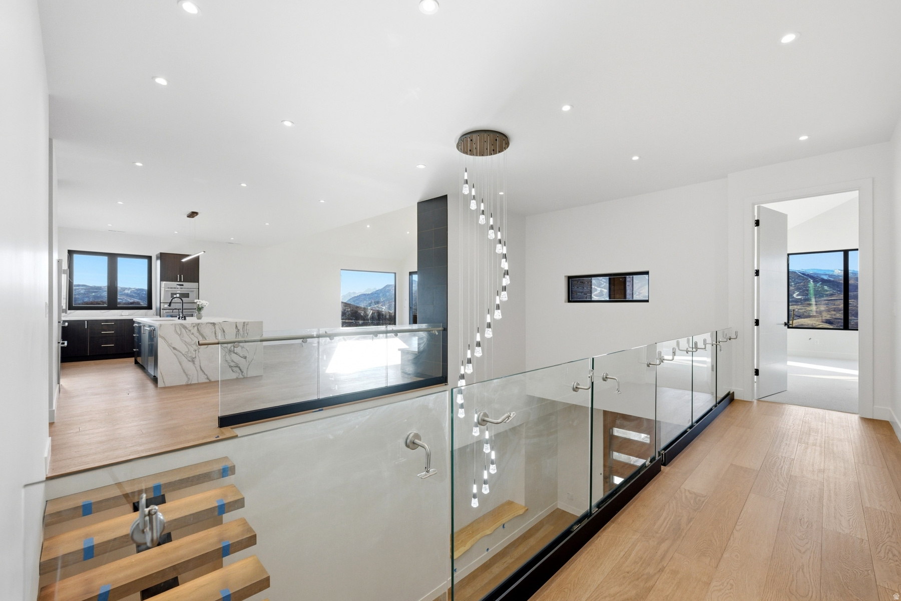 HIDEOUT CANYON - Residential