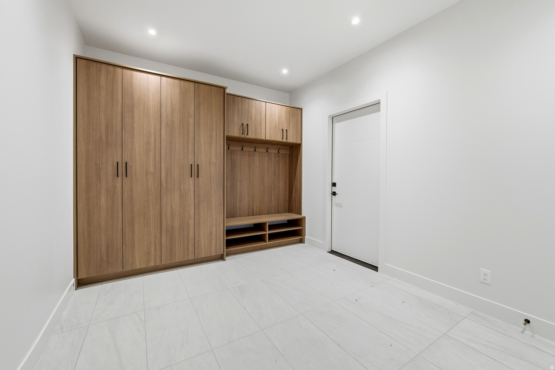 HIDEOUT CANYON - Residential