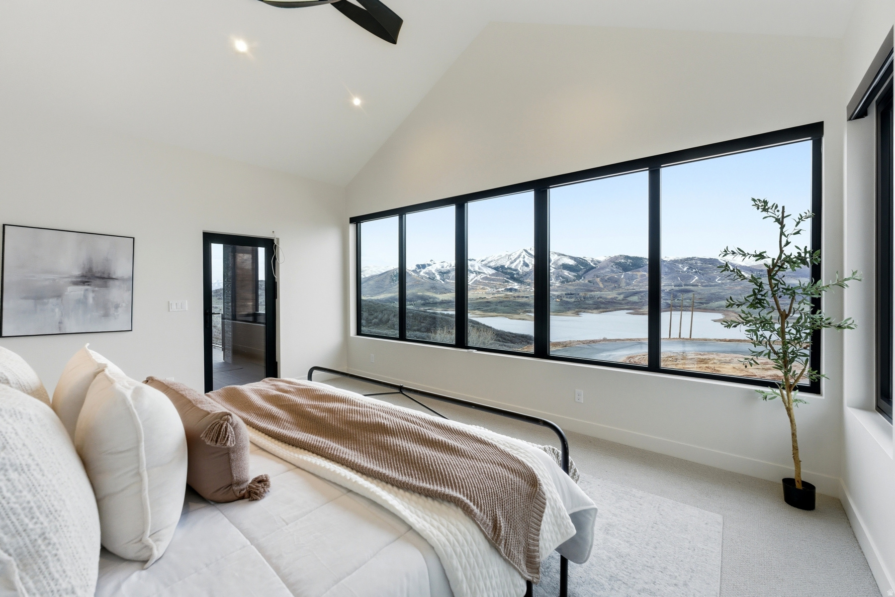 HIDEOUT CANYON - Residential