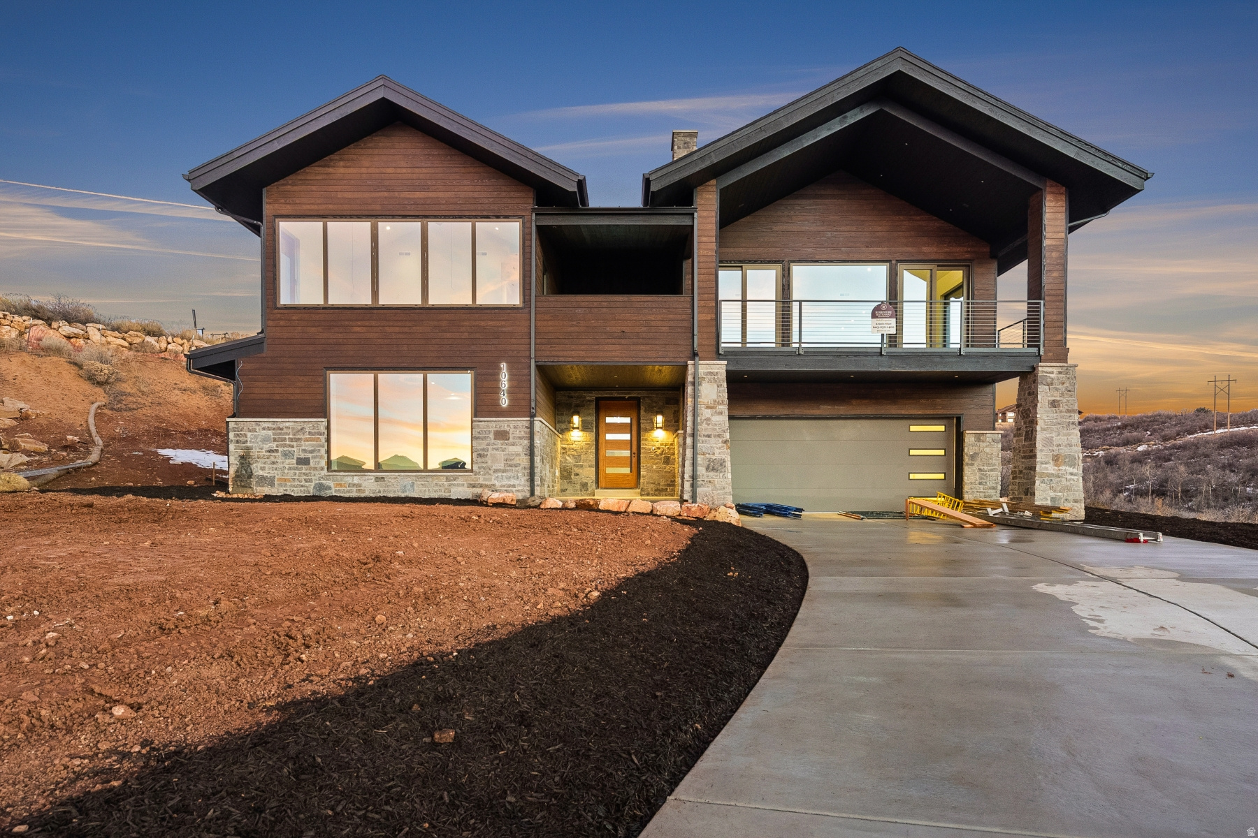 HIDEOUT CANYON - Residential