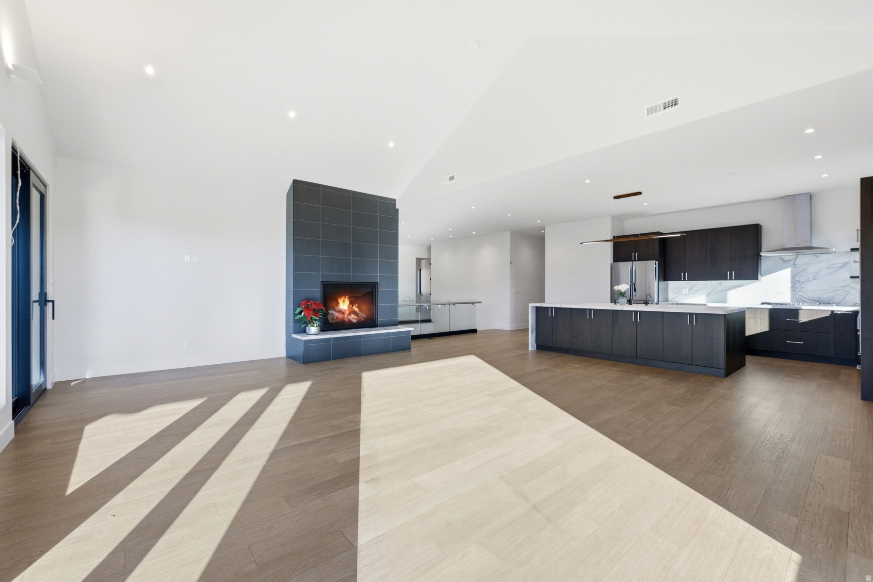 HIDEOUT CANYON - Residential