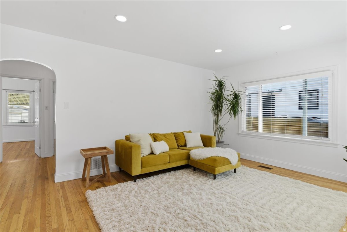 NOB HILL - Residential