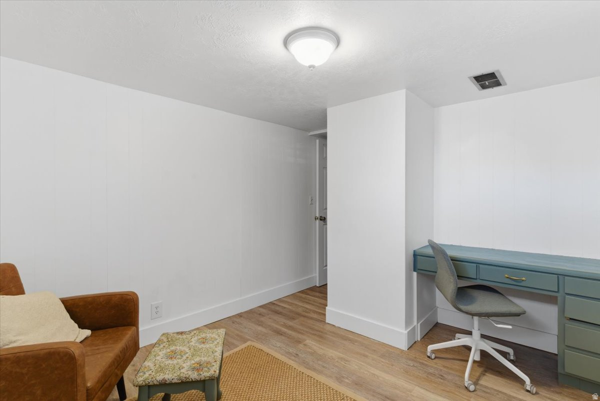 NOB HILL - Residential