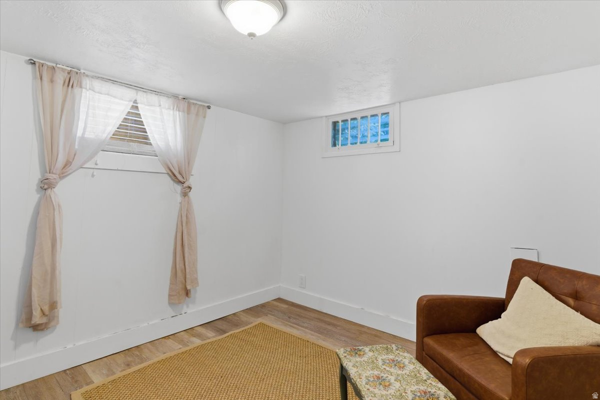 NOB HILL - Residential