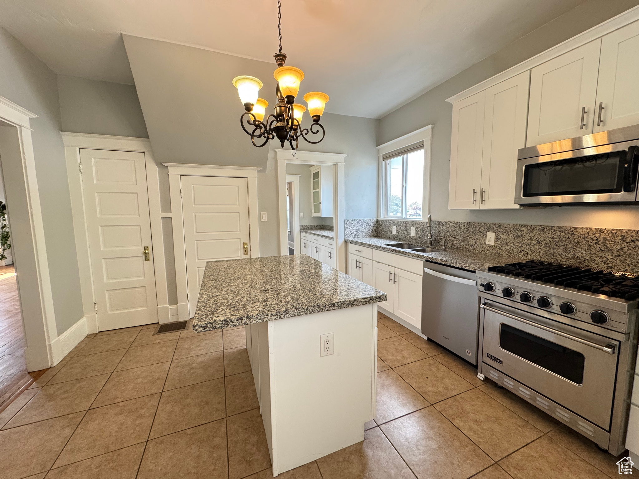 WANDAMERE HEIGHTS - Residential