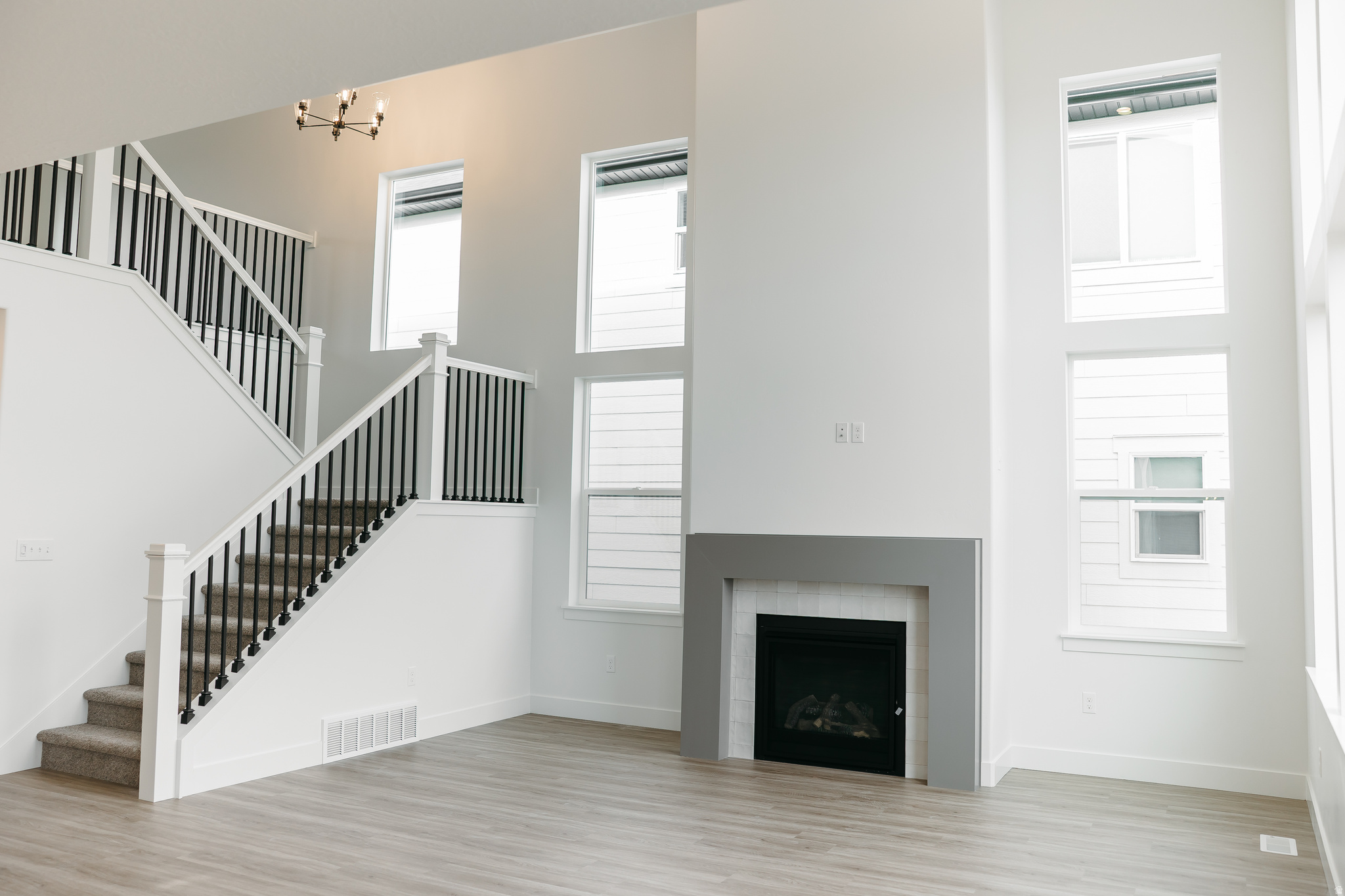 RIVER POINT - Residential