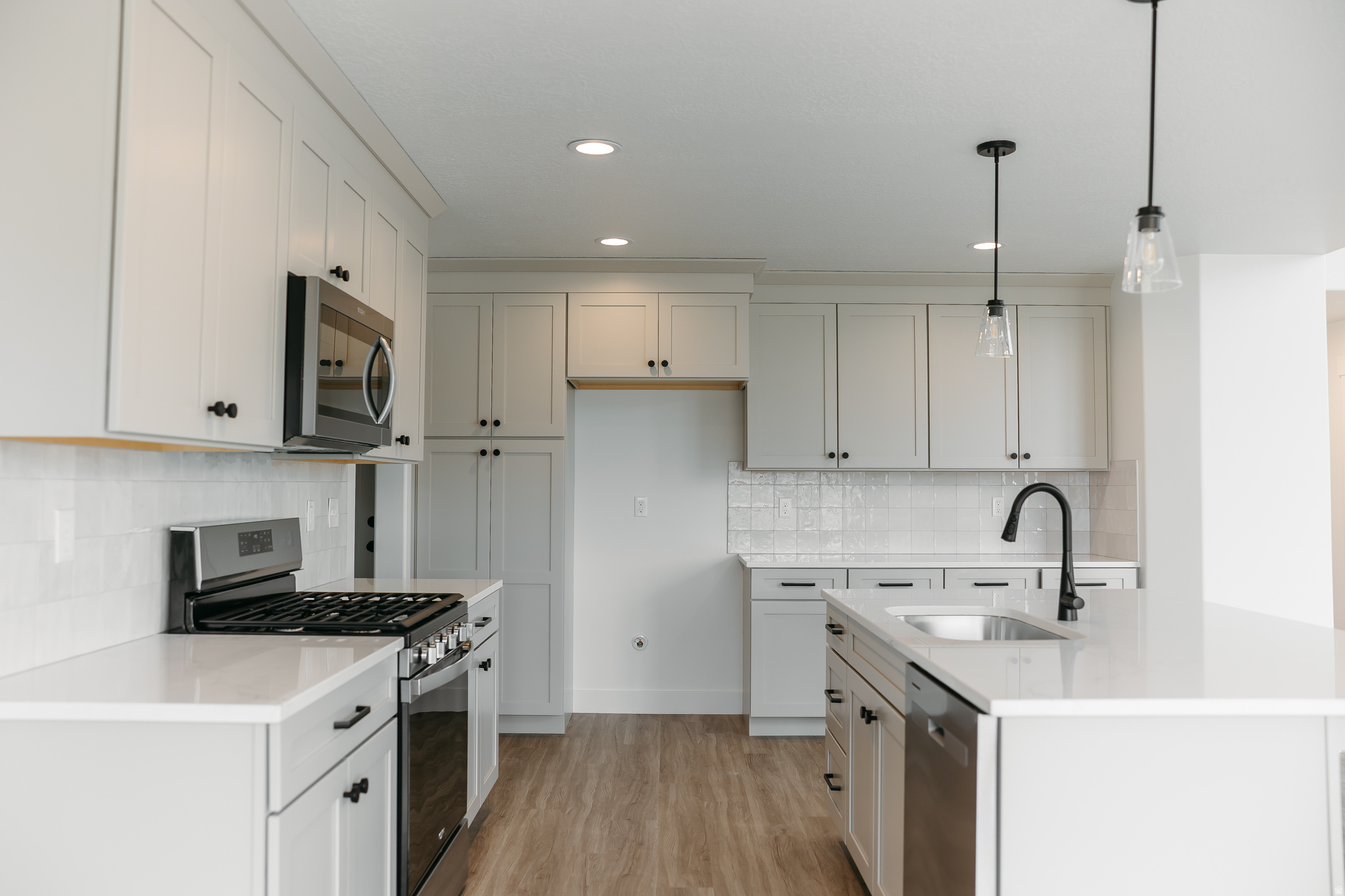 RIVER POINT - Residential