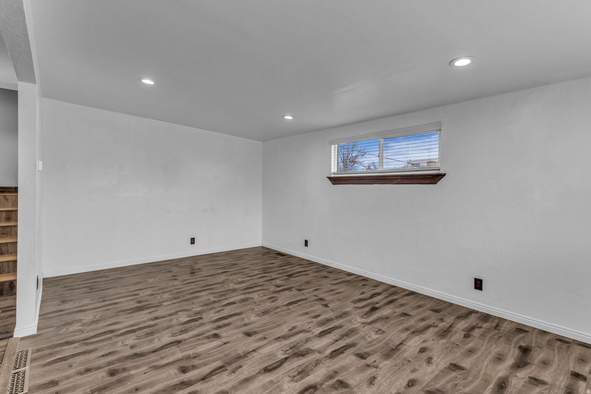 MEADOWBROOK - Residential