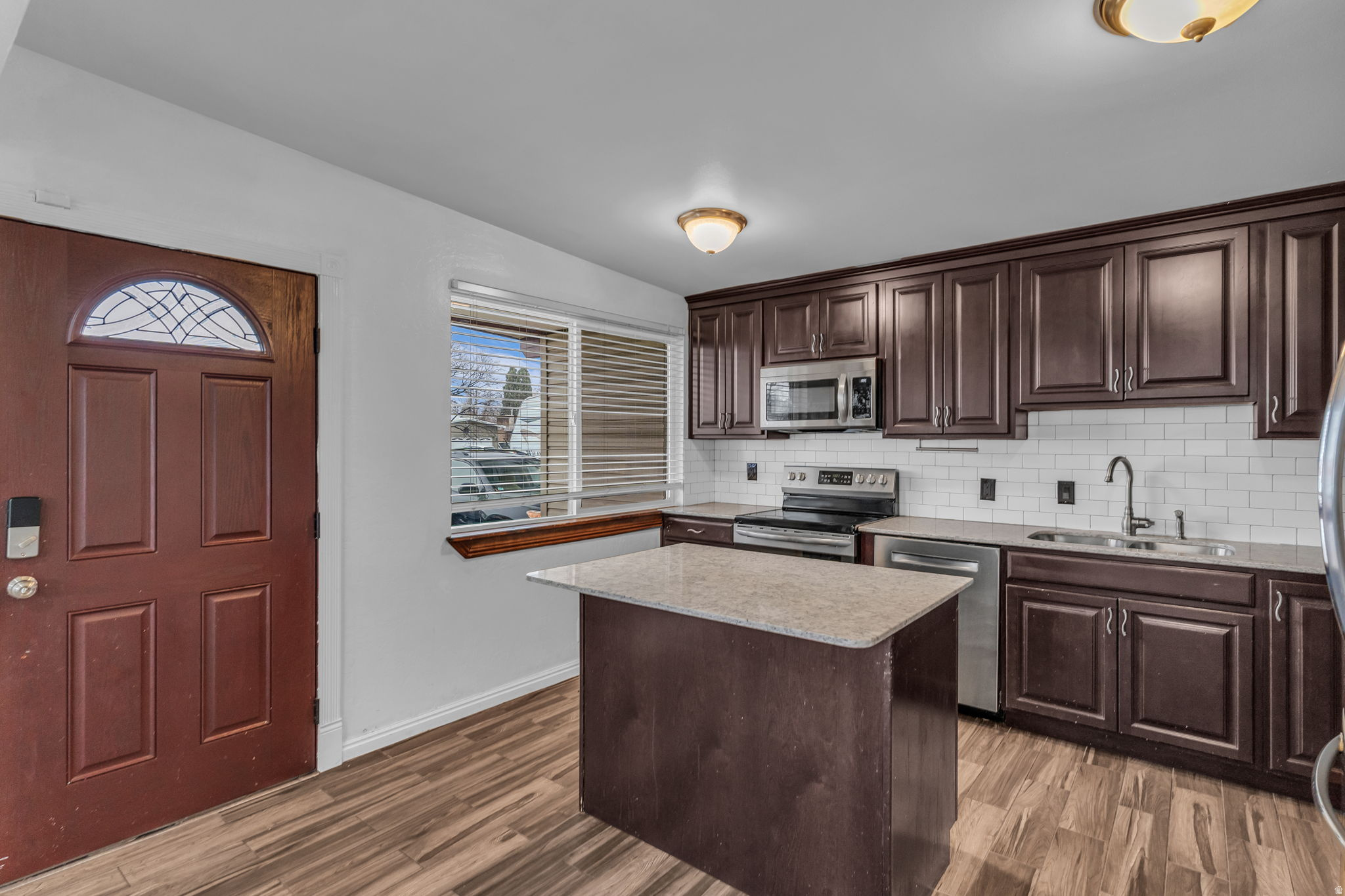 MEADOWBROOK - Residential