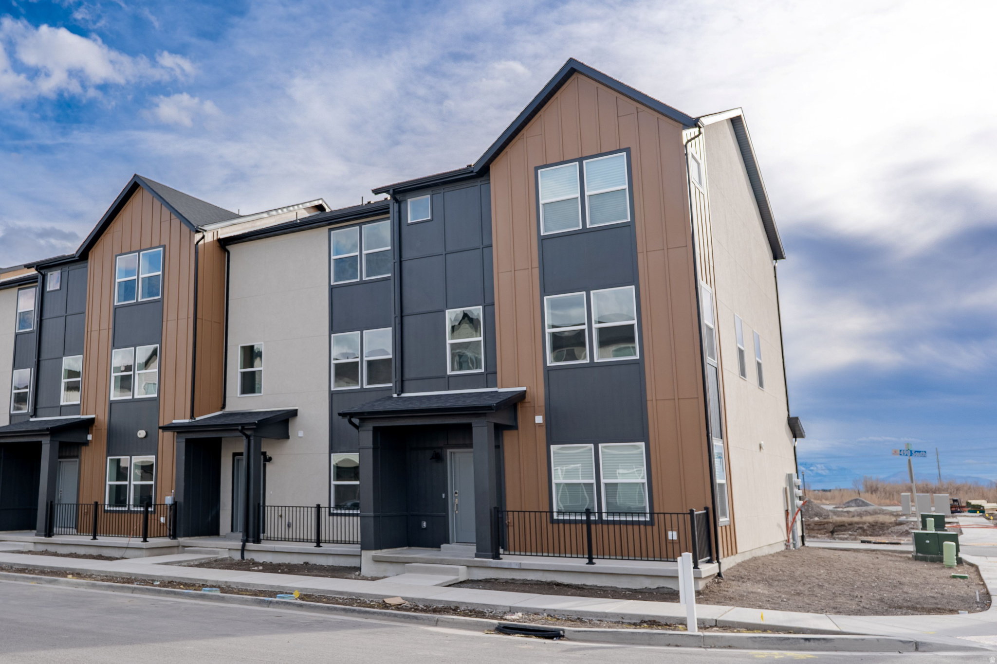 HIGHLINE AT AMERICAN FORK - Residential