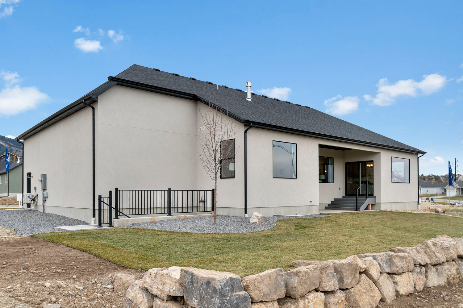 MOUNTAINSIDE ESTATES - Residential