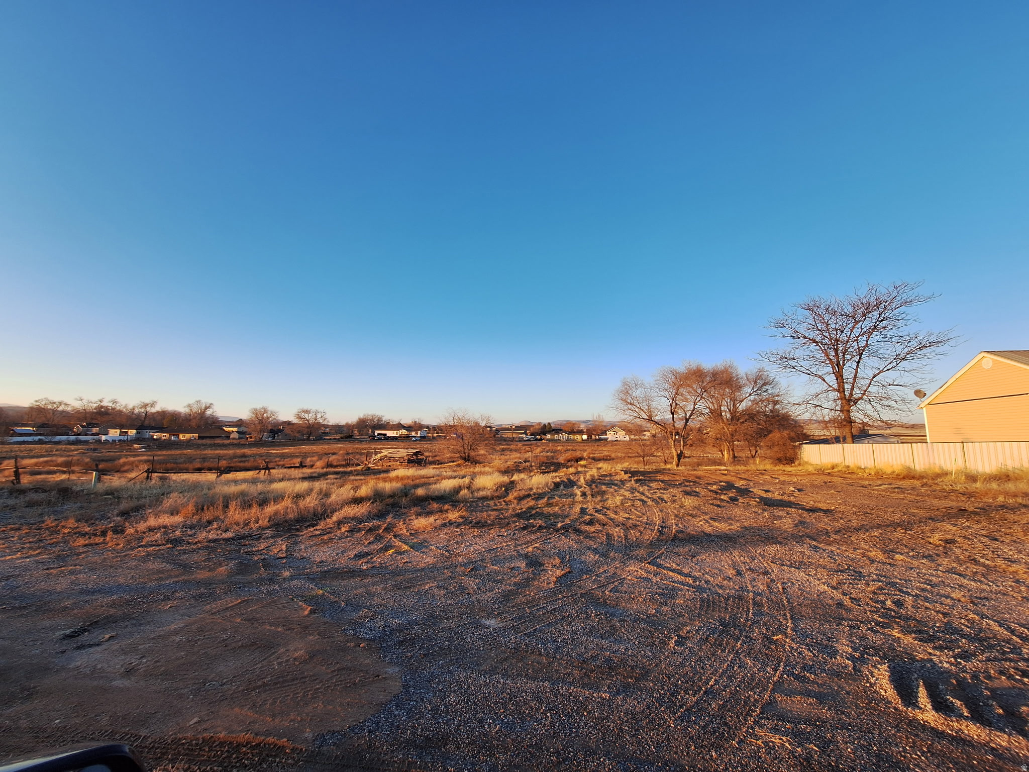 YOUNG PROPERTY - Land