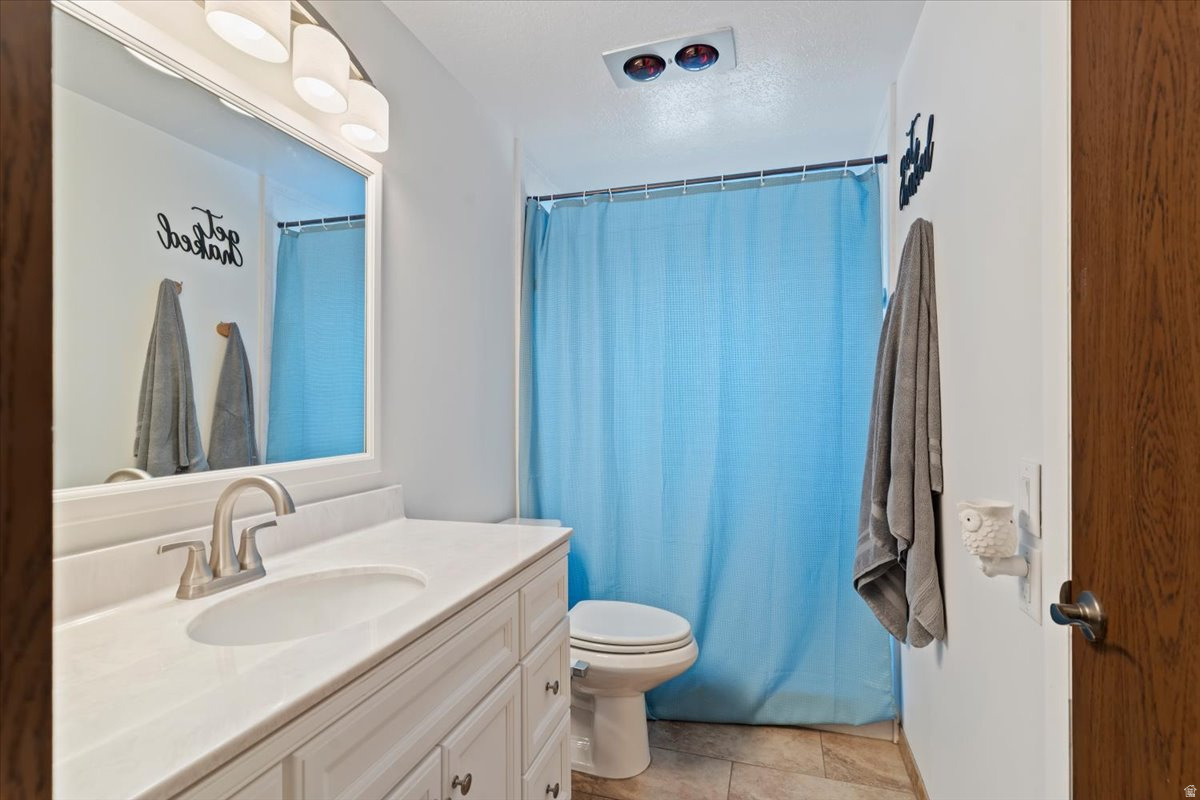 COMMONWEALTH SQUARE - Residential Income