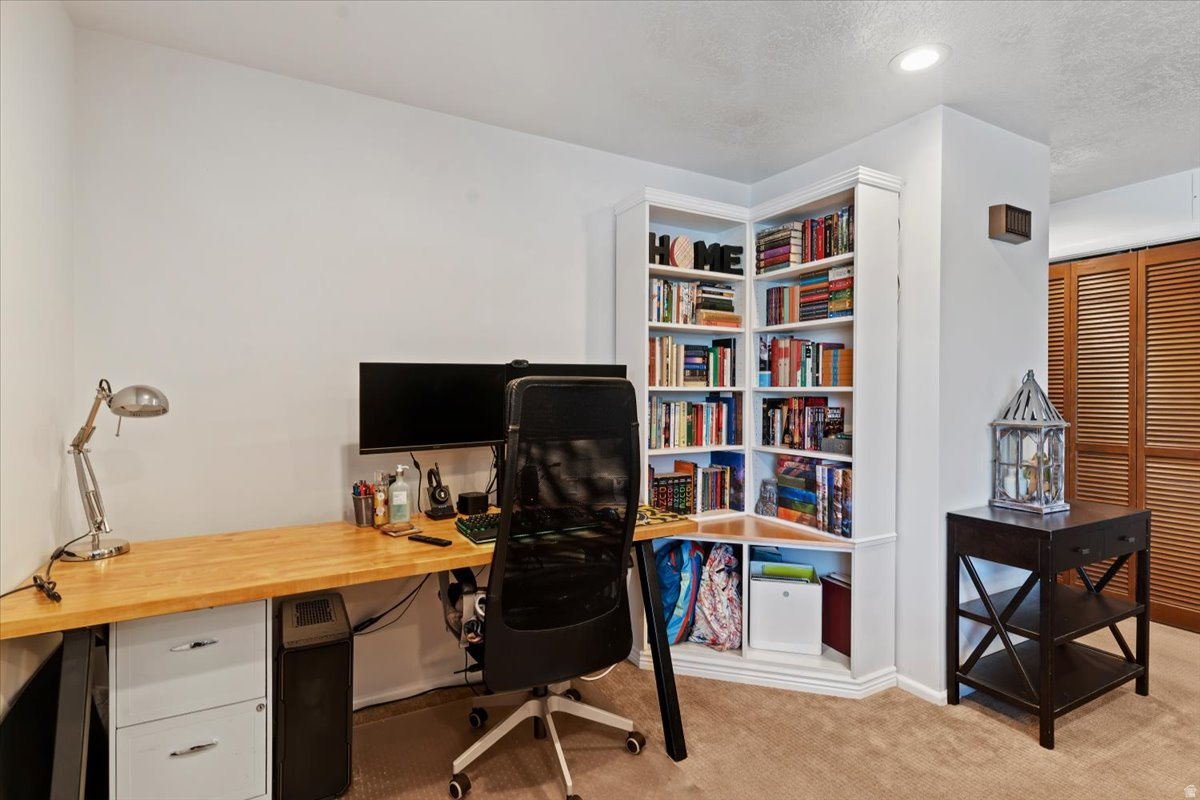 COMMONWEALTH SQUARE - Residential Income