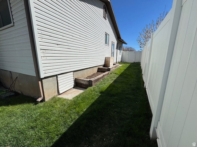 COMMONWEALTH SQUARE - Residential Income