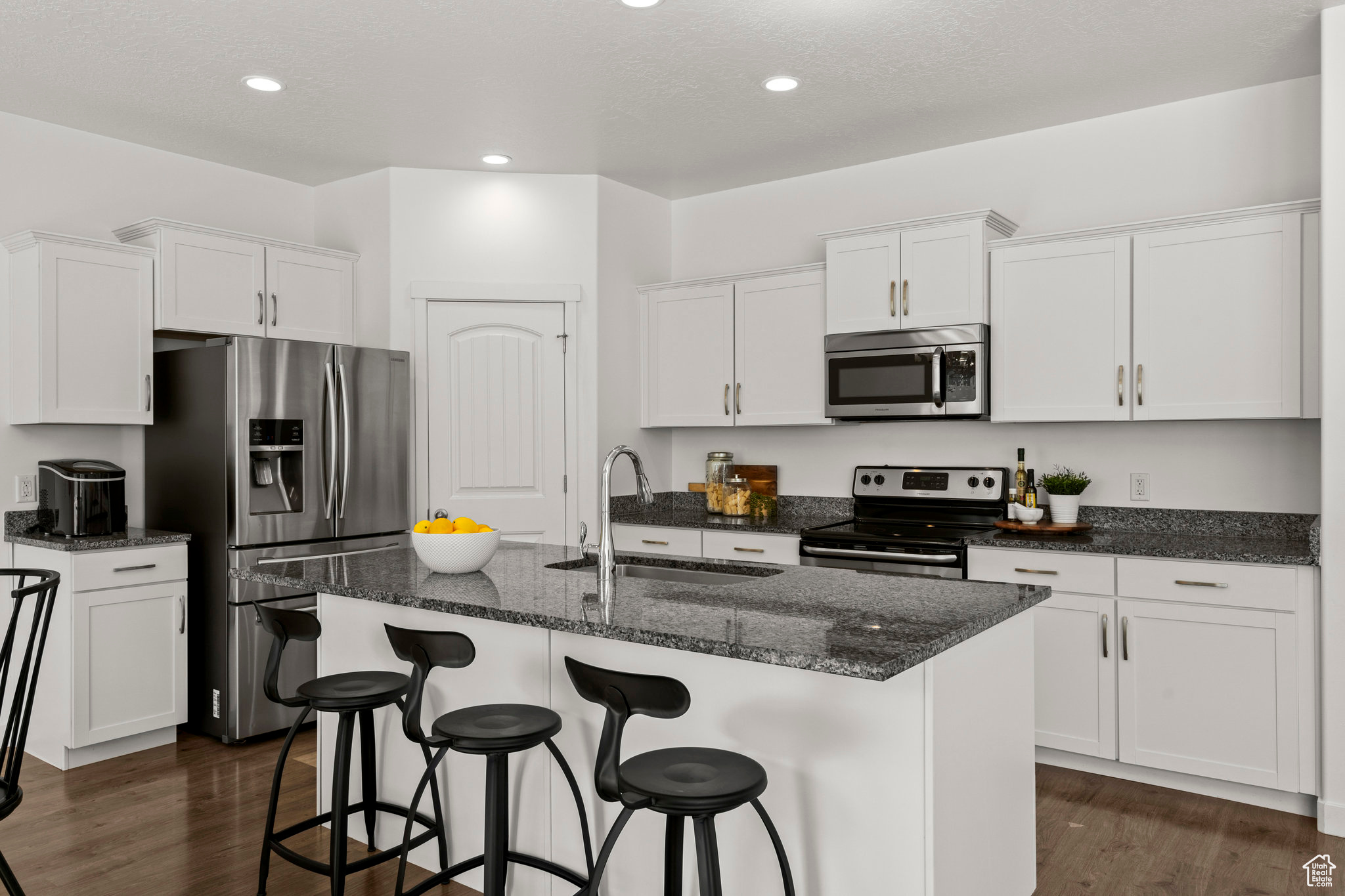 LEGACY FARMS - Residential