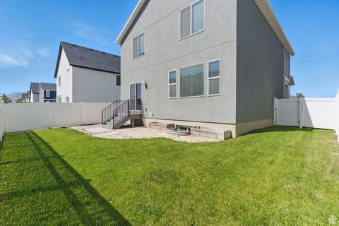 Tiny photo for 464 S HIGHPOINT DR, Saratoga Springs, UT 84045 (MLS # 2088178)
