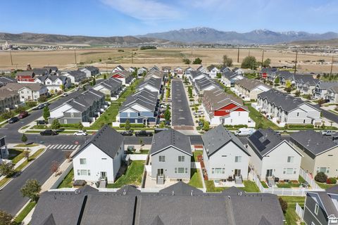 Tiny photo for 464 S HIGHPOINT DR, Saratoga Springs, UT 84045 (MLS # 2088178)