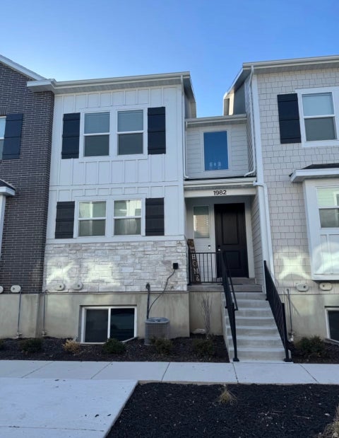 Townhouse For Rent - 1982 N 3900<br/> Lehi, UT 84048