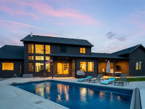 Tiny photo for 802 E NEBO AVE, North Ogden, UT 84414 (MLS # 2164084)