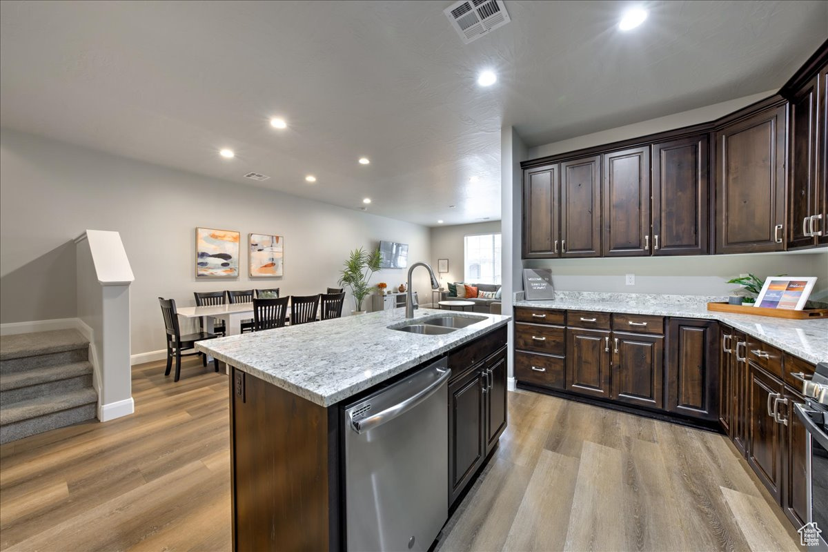 1129 N Tesoro Aly, Washington, Utah image 6