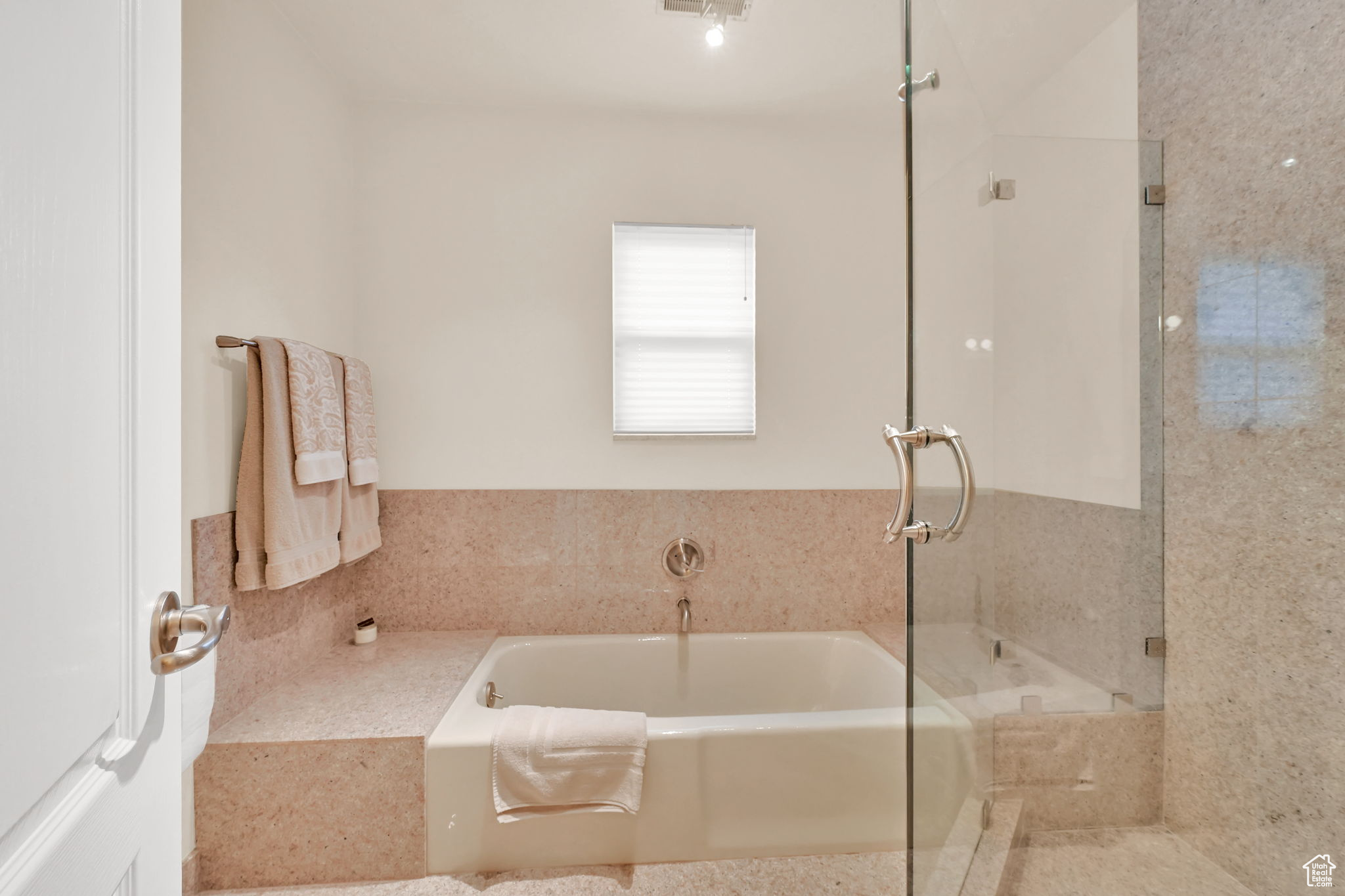 2382 Summerwood Dr, Layton, Utah image 36