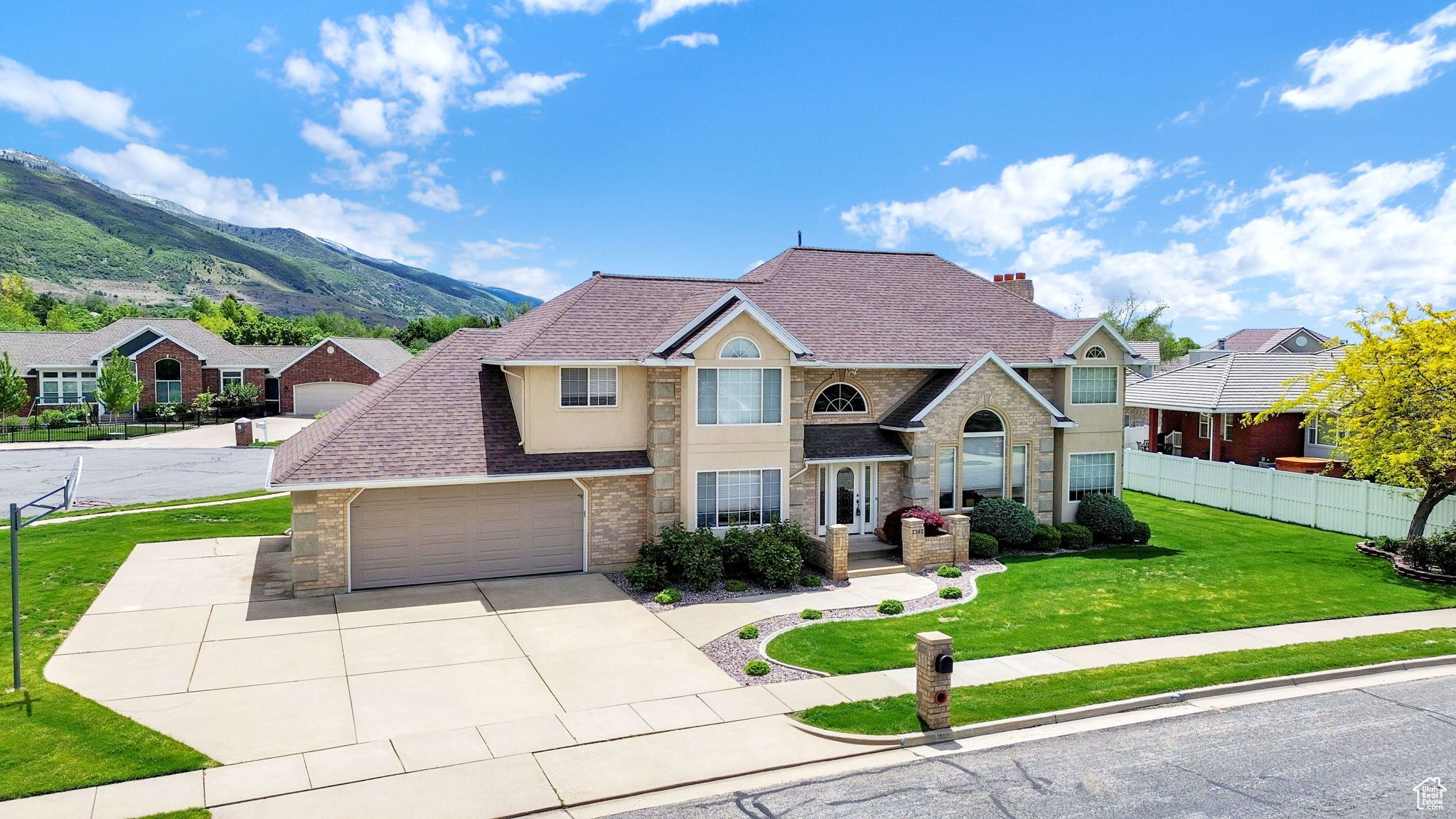 2382 Summerwood Dr, Layton, Utah image 3