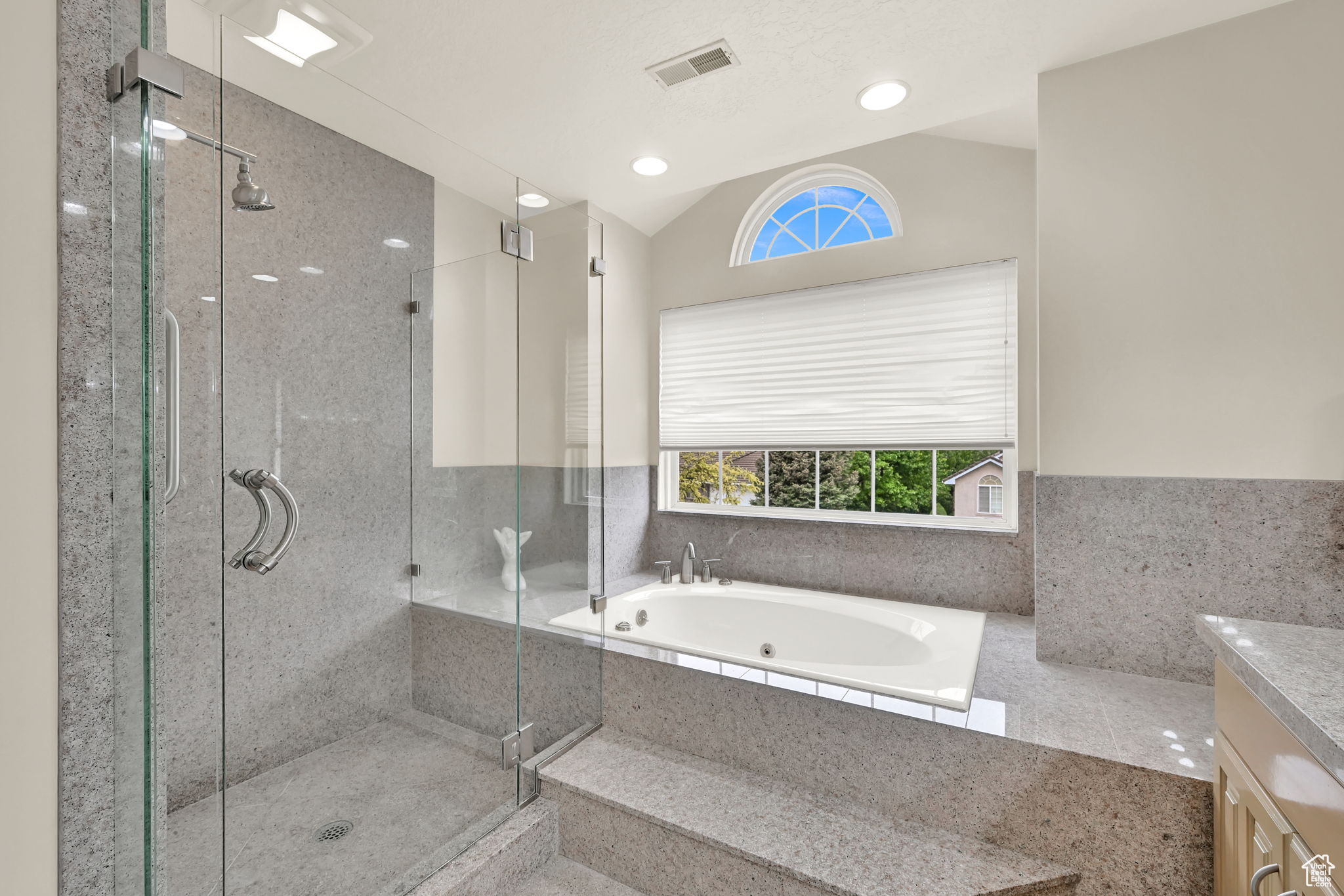 2382 Summerwood Dr, Layton, Utah image 28