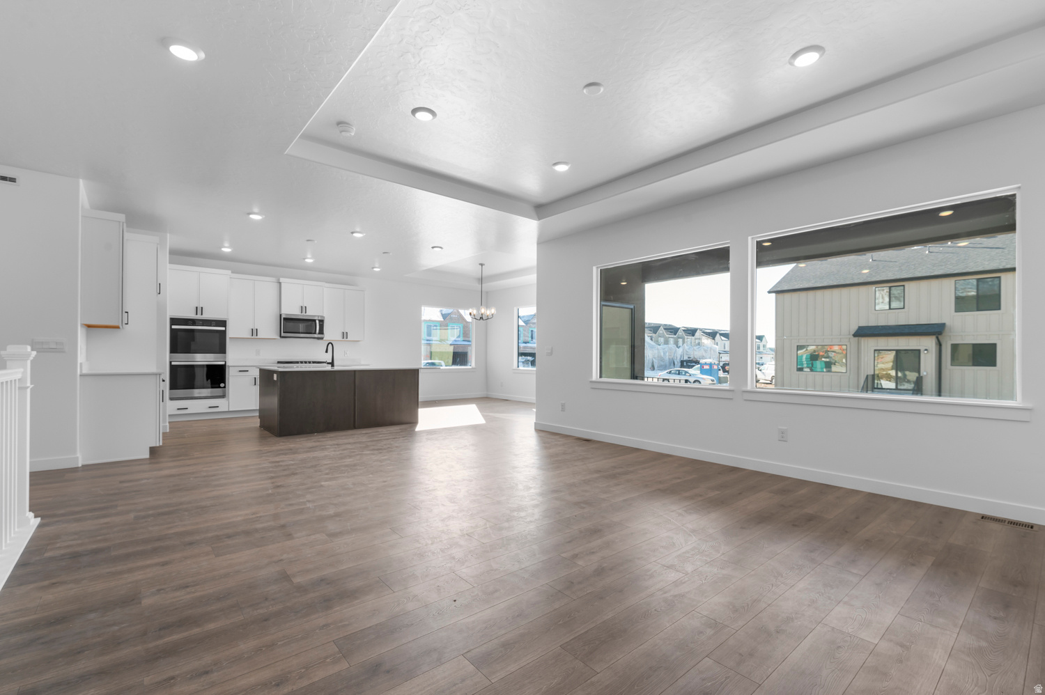 MOUNTAINSIDE ESTATES - Residential