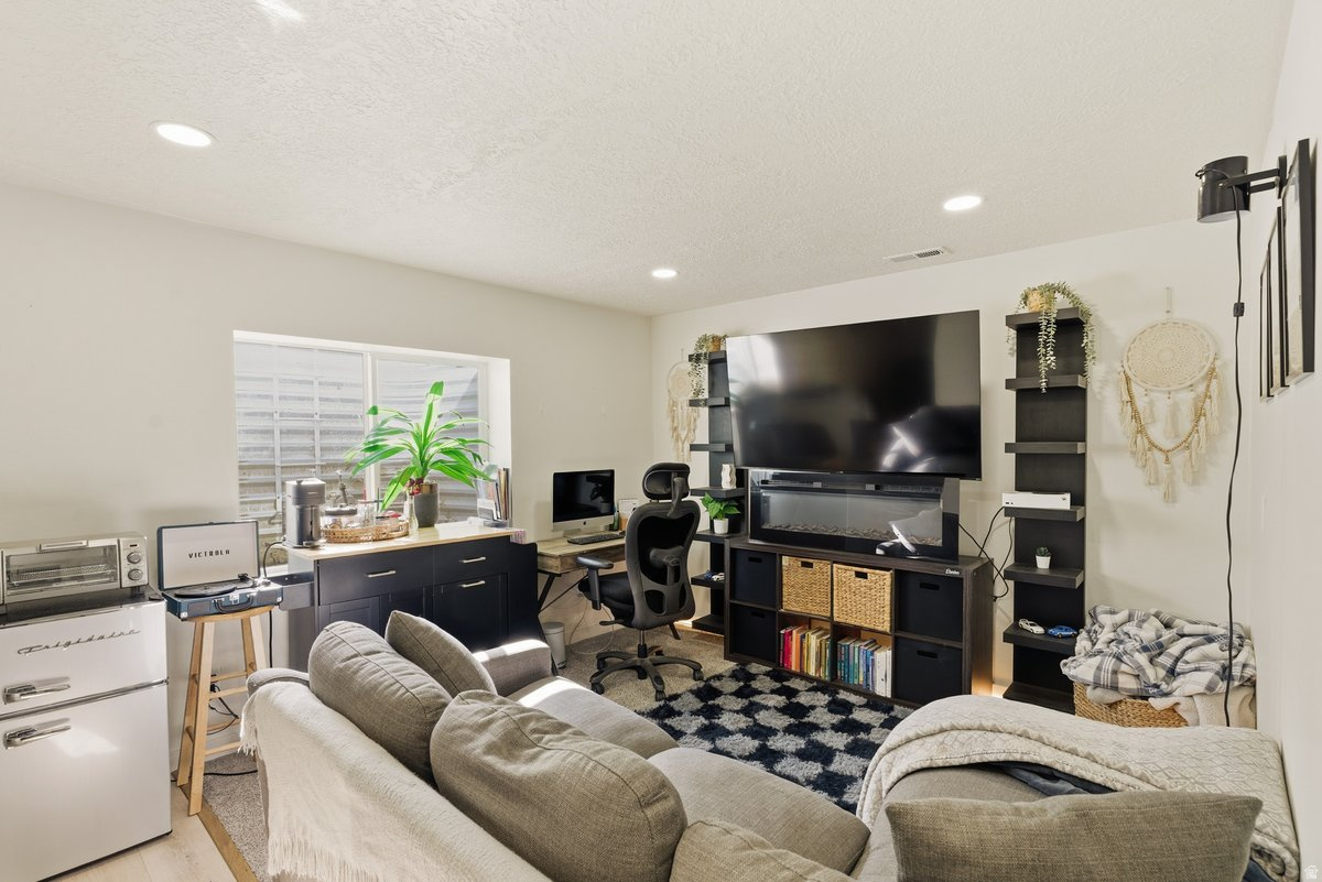 EAGLE POINT - Residential