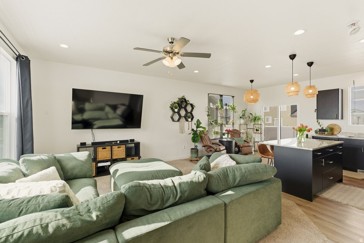 EAGLE POINT - Residential