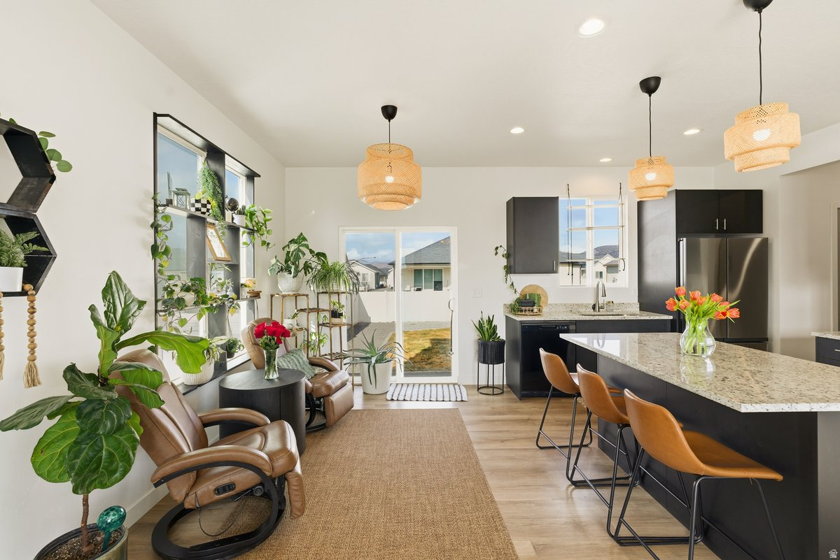 EAGLE POINT - Residential