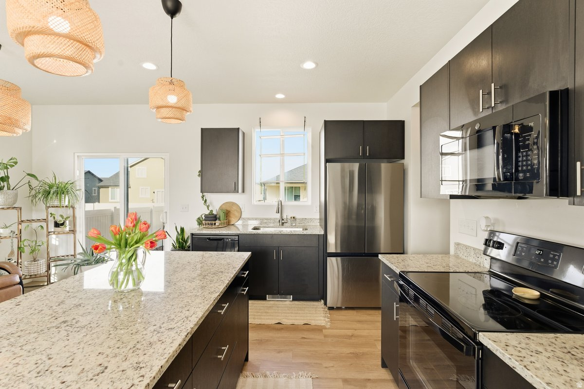 EAGLE POINT - Residential