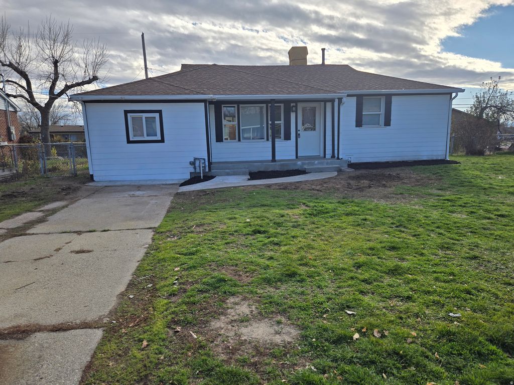 Photo of 278 W FRANCIS AVE, Layton, UT 84041 (MLS # 2124858)
