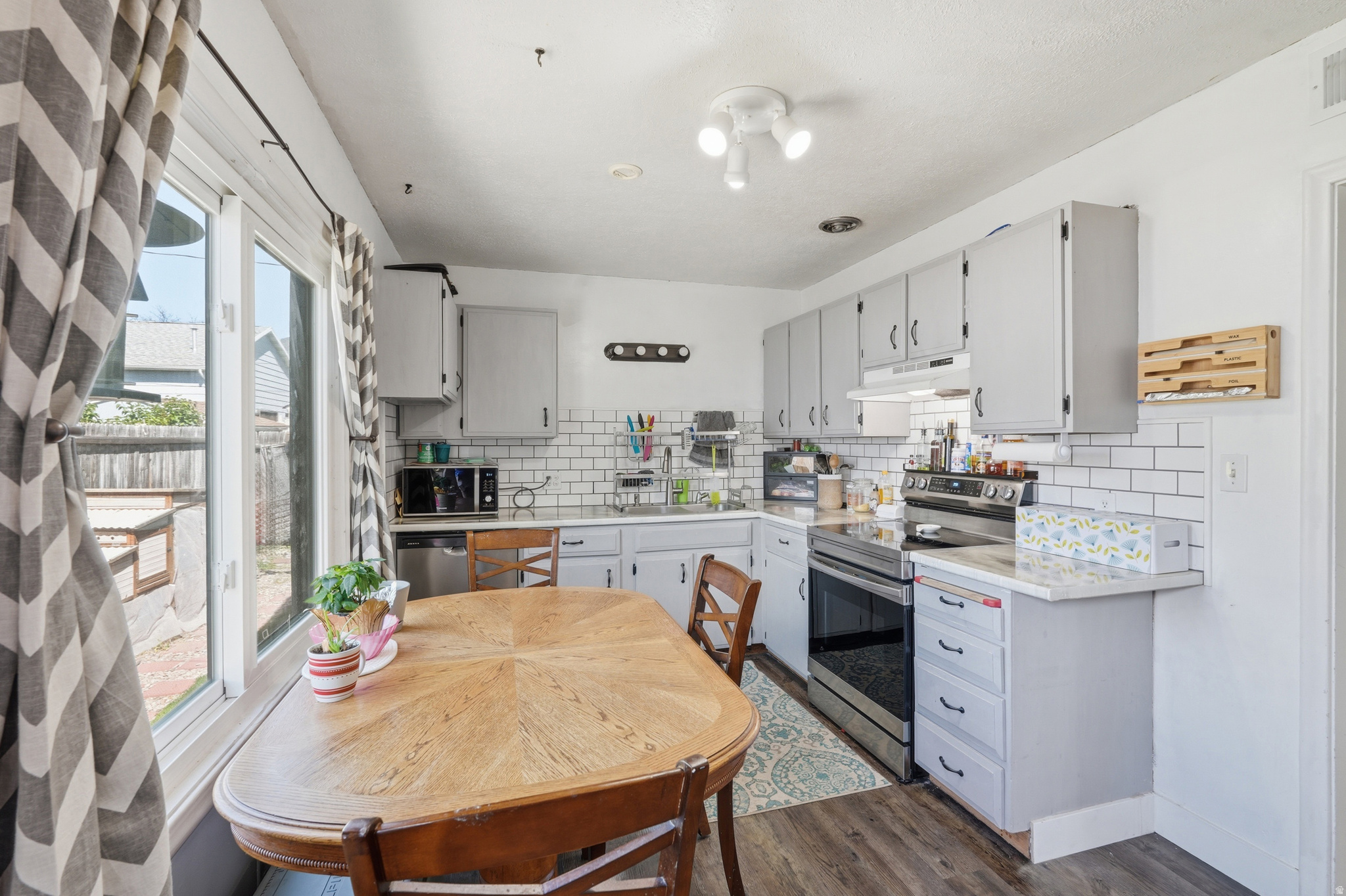 LOGAN ADAMS RESIDENTIAL - Residential