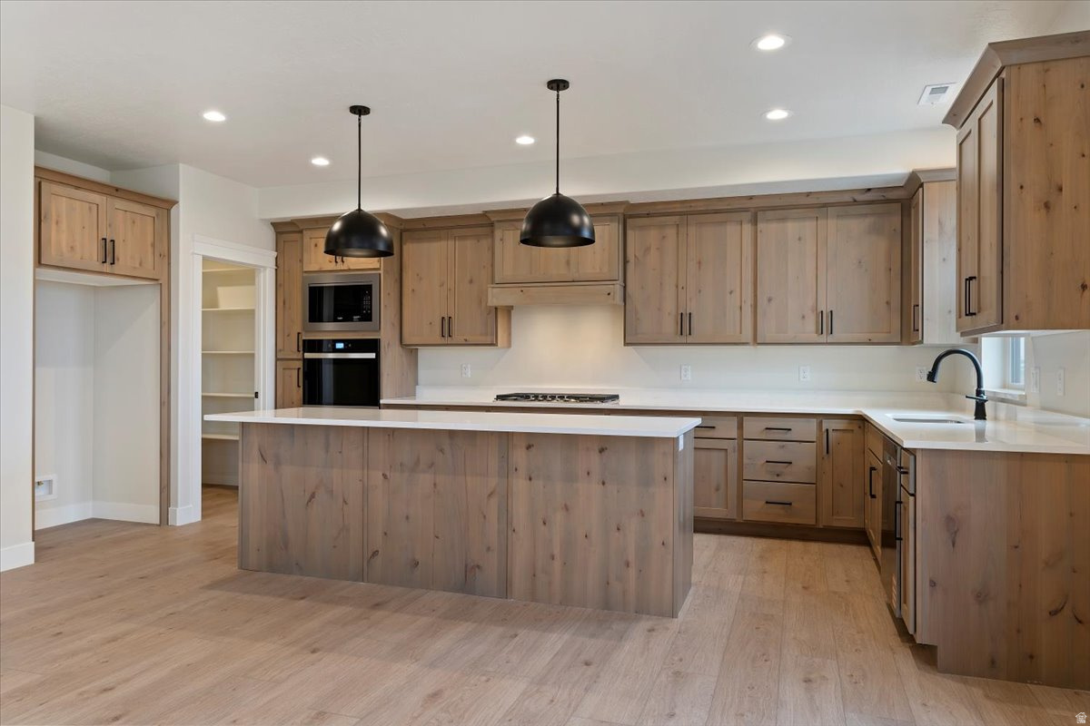 CRAYTHORN HOMESTEAD - Residential