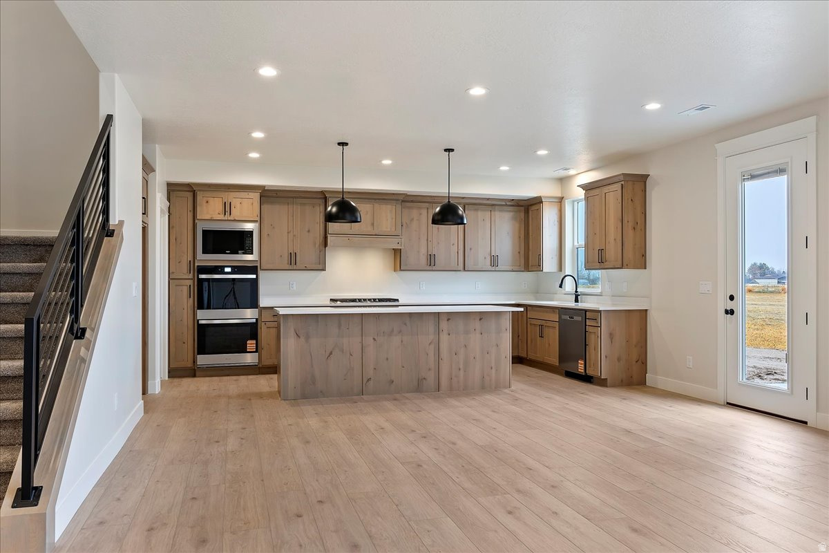 CRAYTHORN HOMESTEAD - Residential