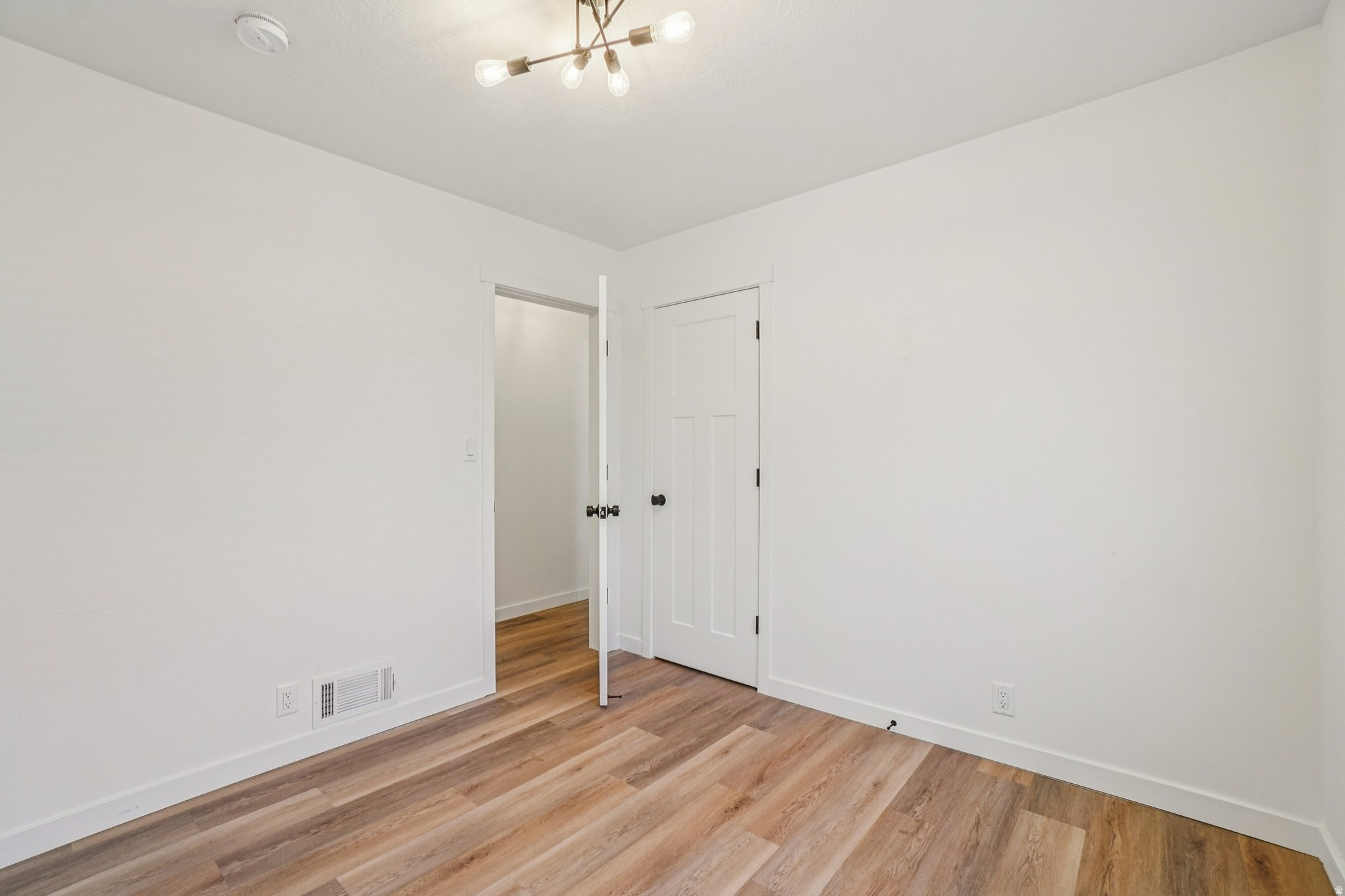 HIGHLAND PARK - Residential Income